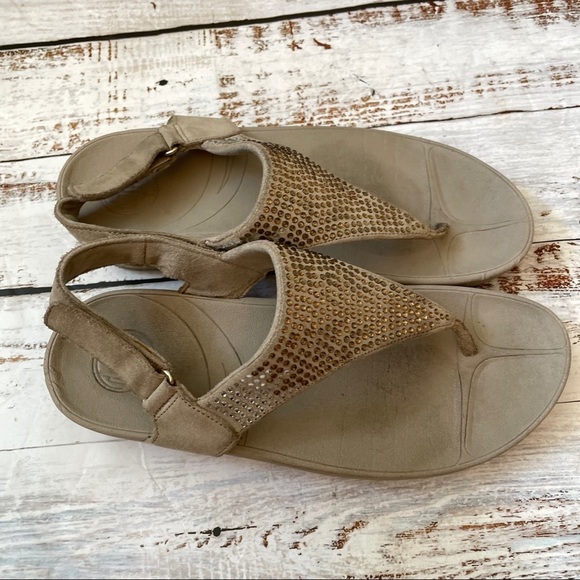 FITFLOP Sandal Flip Flops Taupe Grey & Rhinestone Velcro Back Strap Sz 9 Summer - Picture 8 of 11